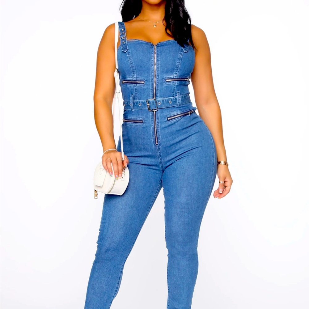 Fashion Nova My Best Girls Denim Sleeveless Belted Jumpsuit Size XL (Never Worn)
